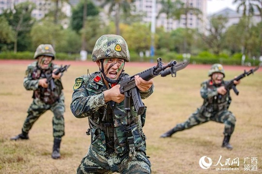 广西南宁:武警官兵开展强化训练 锤炼过硬本领 第1页