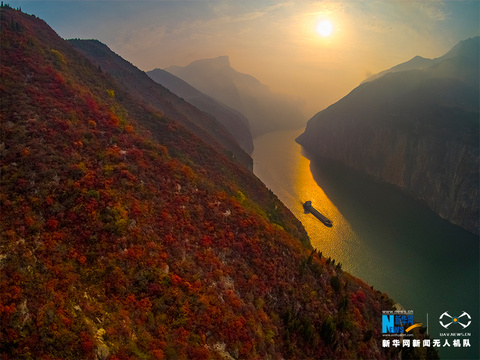 长江三峡:大江引碧水 大山披红妆(4) 第4页