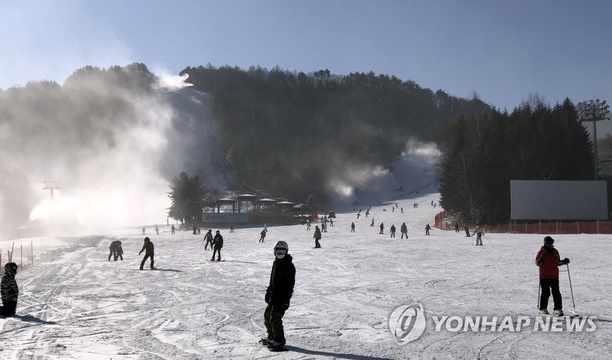 韩国滑雪场营业在即 “寒冬白雪,好久不见!”【组图】(3) 第3页