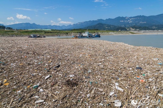 湖北宜昌:三峡近坝区启动突击清漂联合行动(6) 第6页