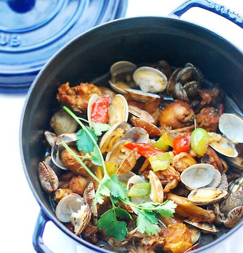 铁锅蛤蜊鸡怎么做?