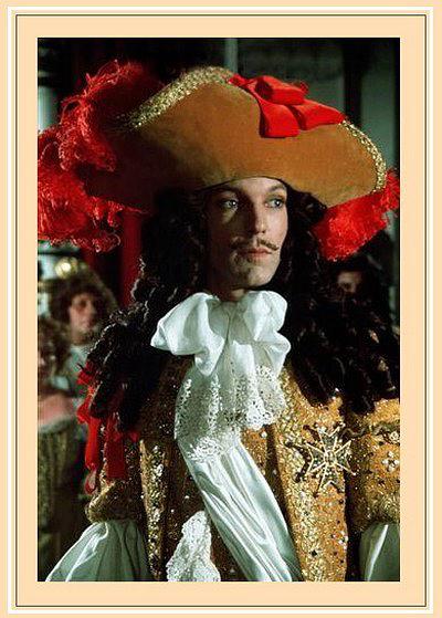 《铁面人(1977)》-高清电影-在线观看