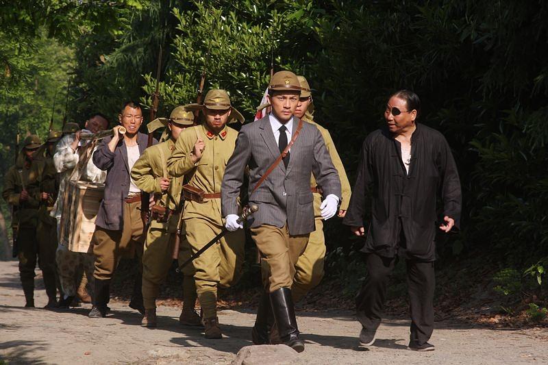 孤岛秘密战