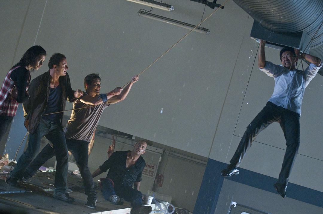 《大海啸之鲨口逃生》全集-高清电影完整版-在线观看-搜狗影视