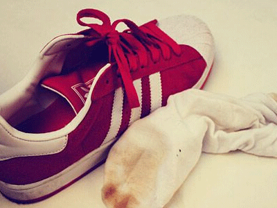 鞋子臭味怎么去除教你这几个小妙招抑菌除臭保持脚底干爽