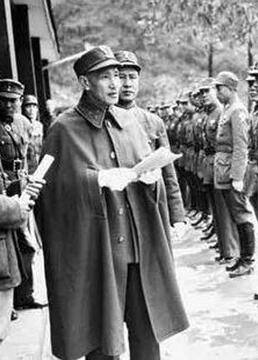蒋介石与战后日本首相剧照