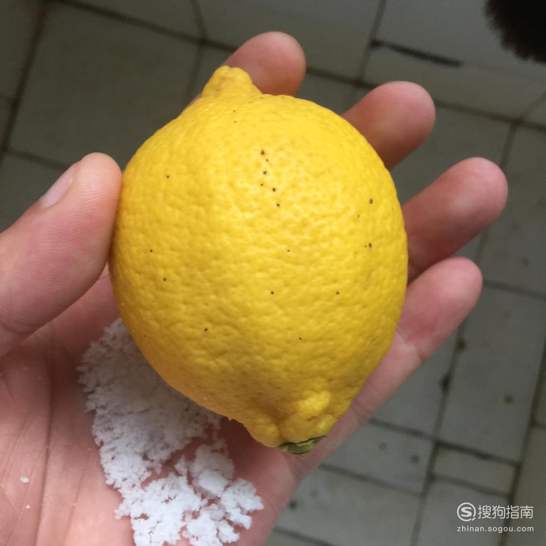 怎么泡柠檬蜂蜜水才正确 柠檬蜂蜜应该怎么泡，柠檬水的正确泡法