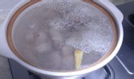 茶树菇排骨汤的做法及功效 茶树菇排骨汤的做法