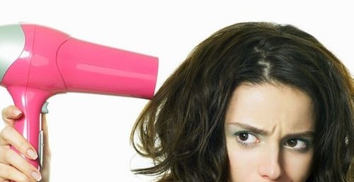 如何正确洗头发女生 女性怎样正确洗头发？