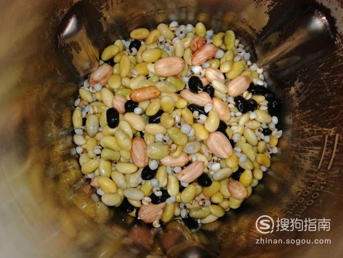 黑豆黑米红米花生黄豆可以一起五谷豆浆吗 薏米花生黄豆黑豆芝麻五谷豆浆的做法首发