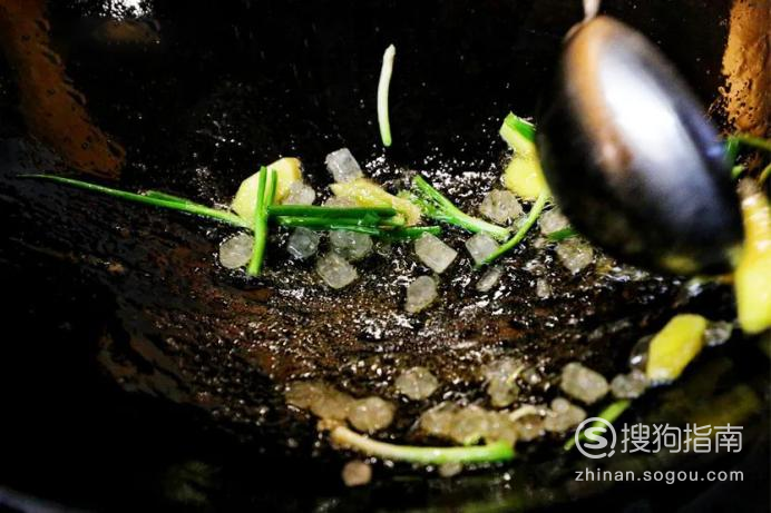 上海正宗糖醋小排做法 每日一食：酸甜开胃的上海经典名菜『糖醋小排』