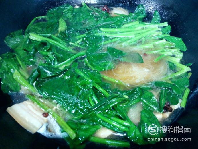 菠菜炖五花肉 五花肉菠菜汤的家常做法优质